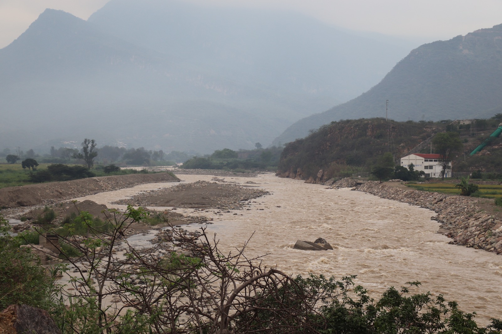 Cajamarca: Ministra Jennifer Contreras supervisa culminación de labores de limpieza y descolmatación en márgenes del río Chancay